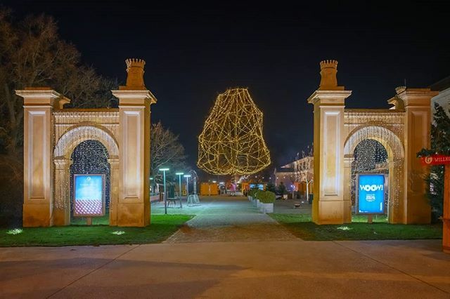 ViennaInside's tweet image. Grafenegger Adventmarkt - unser Wochendtipp - im einzigartigen Ambiente des Schloss Grafenegg findet jedes Jahr ein 4tägiger Adventmarkt statt mit hörenswerten Rahmenprogramm wie Lesungen, Konzerten und zum Beispiel den Turmbläser.  Ein sehenswerter Kuns… ift.tt/2Lxrb3R