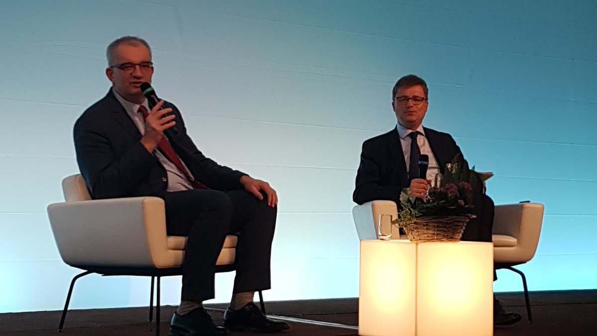 Apelnationale's tweet photo. Rencontre avec Philippe Delorme secrétaire général de @EnsCatho #DN2019 https://t.co/ekdhRKeYwL
