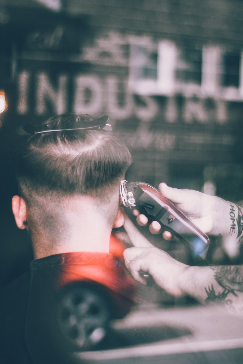 visitBradford's tweet photo. 💇 Industry Barbers was established in 2015 in #Haworth, since opening the doors to the quirky Industry Barista lifestyle lounge ☕ offering a small but varied range of craft beer, gin🍸, freshly ground coffee and much more. #SmallBizSatUK https://t.co/nglAFDrImK