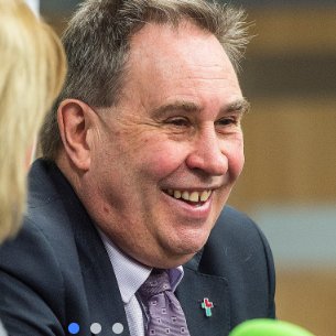 DalbidEU's tweet photo. Available for re-selection: #DavidDrew in #Stroud: On May's deal he said "Brexit will become one of the biggest domestic policy disasters this country has known." He also compared it to the 2003 Iraq War as one of the country's biggest foreign policy disasters. #Worthy https://t.co/NTKClPusdv
