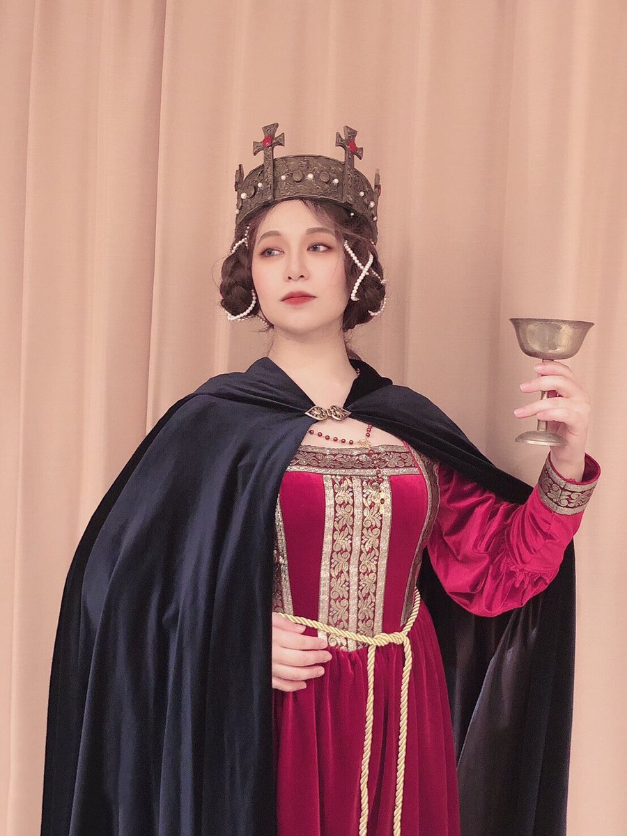 ベアトリスもちごめ太 今日はルネサンス初期のイタリア貴族でした 頭もの間に合いませんでした ヘアネット パンタフェス 中世ヨーロッパ食事会