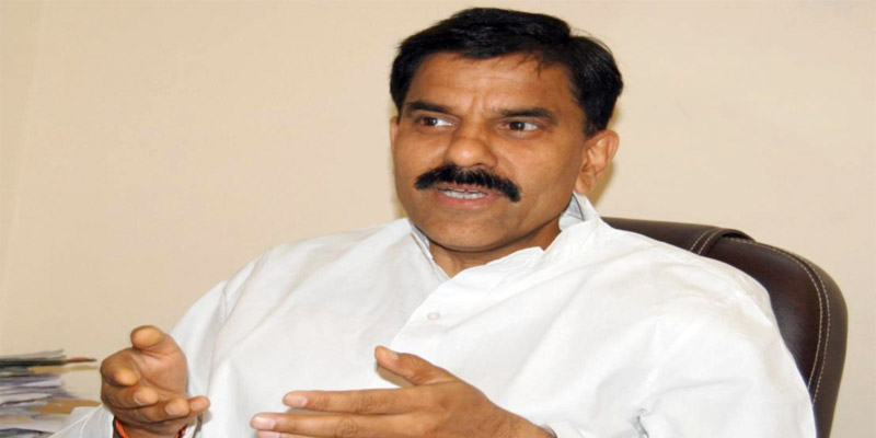 bignewsjk's tweet image. जम्मू बंद का प्रचार कर रहे हर्षदेव नजरबंद

dailybignews.com/jammu-kashmir/…

#HarshDevSingh #HouseArrest #NationalPanthersParty #tollplaza #Internetban #JammuKashmir