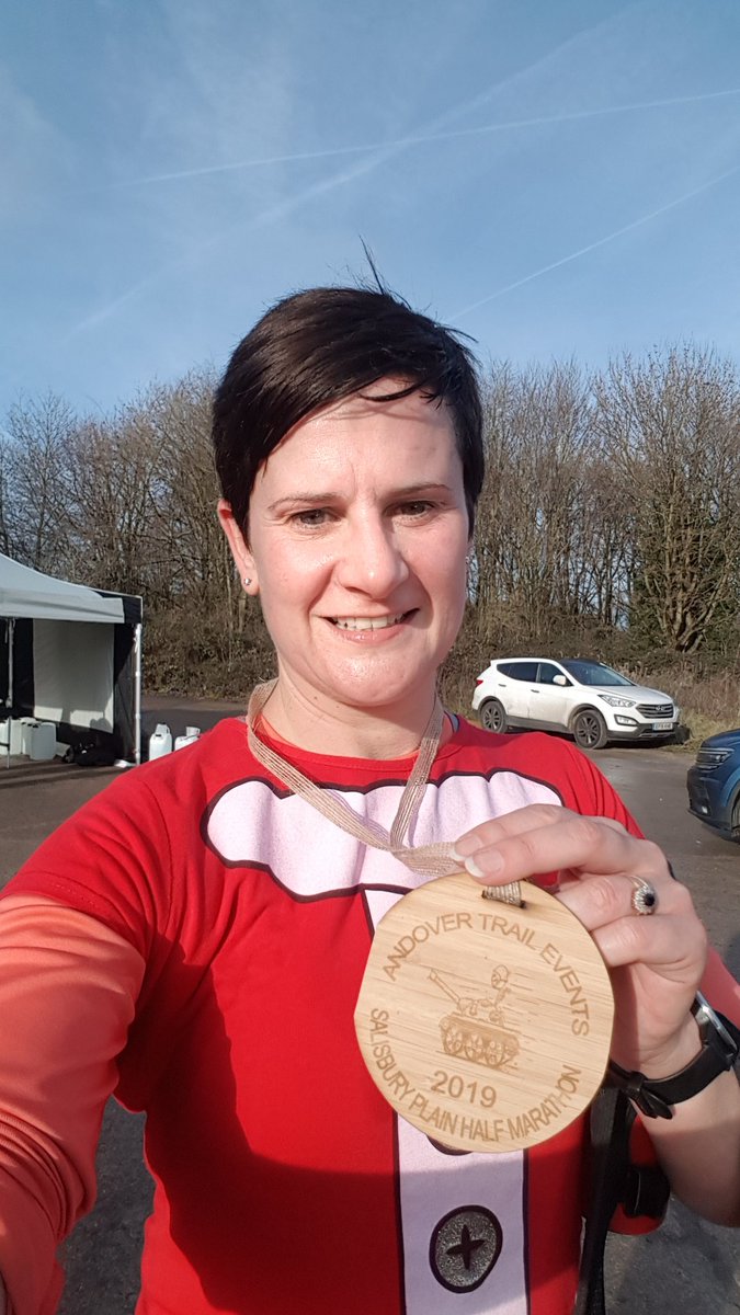 PhilippaHann's tweet photo. 2.03 by my watch.  Muddy,  hilly,  surprisingly sunny, marvellous trail run. #andovertrailevents https://t.co/nECRy6Eb2t