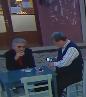 recai_32's tweet photo. @SeksenlerMinT 
@birolguven 
@MinTMotionPics 

Biraz daha özen biraz daha dikkat bu güzel diziye yakışmıyor günlük yaparak bir çok eksik ve mantık hatasıyla eski tadını bırakmadınız bari bu tür şeylere dikkat edin https://t.co/U1ZCe4bXrv