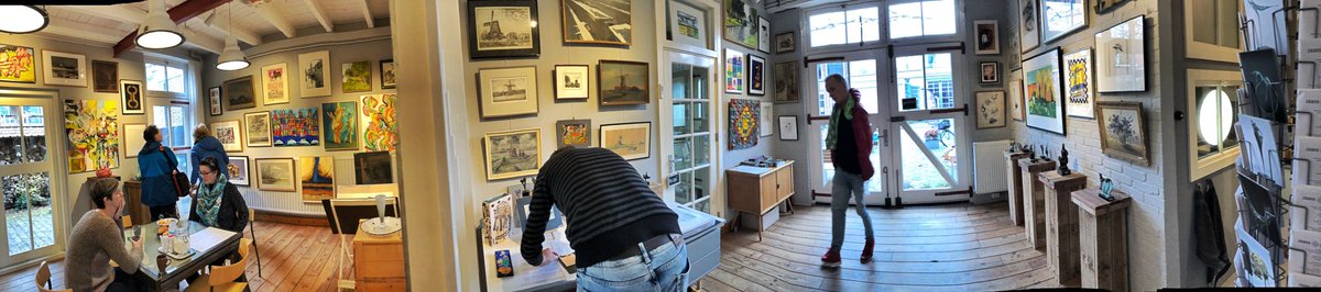 #tweedekanskunst #zaansgroen. Dit en volgend weekend, kunst voor een schapelijk prijsje. Steun hiermee de Huttenbouw in het #Volkspark en het #Koogerpark. 11-17 uur, Zeemansstraat 54, Zaandam