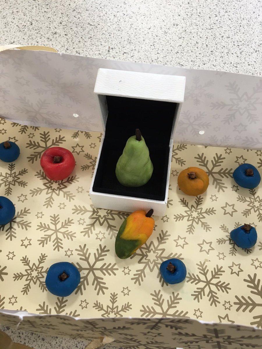 17thWgc's tweet photo. Christmas Weekend with the Guides - #12daysofchristmas themed - love that the pear is centre staged in a box of marzipan fruits ! @Nrthn_Heights @Girlguiding @gguidinganglia @gguidingherts @PansChurch https://t.co/U9rrrTnHTl