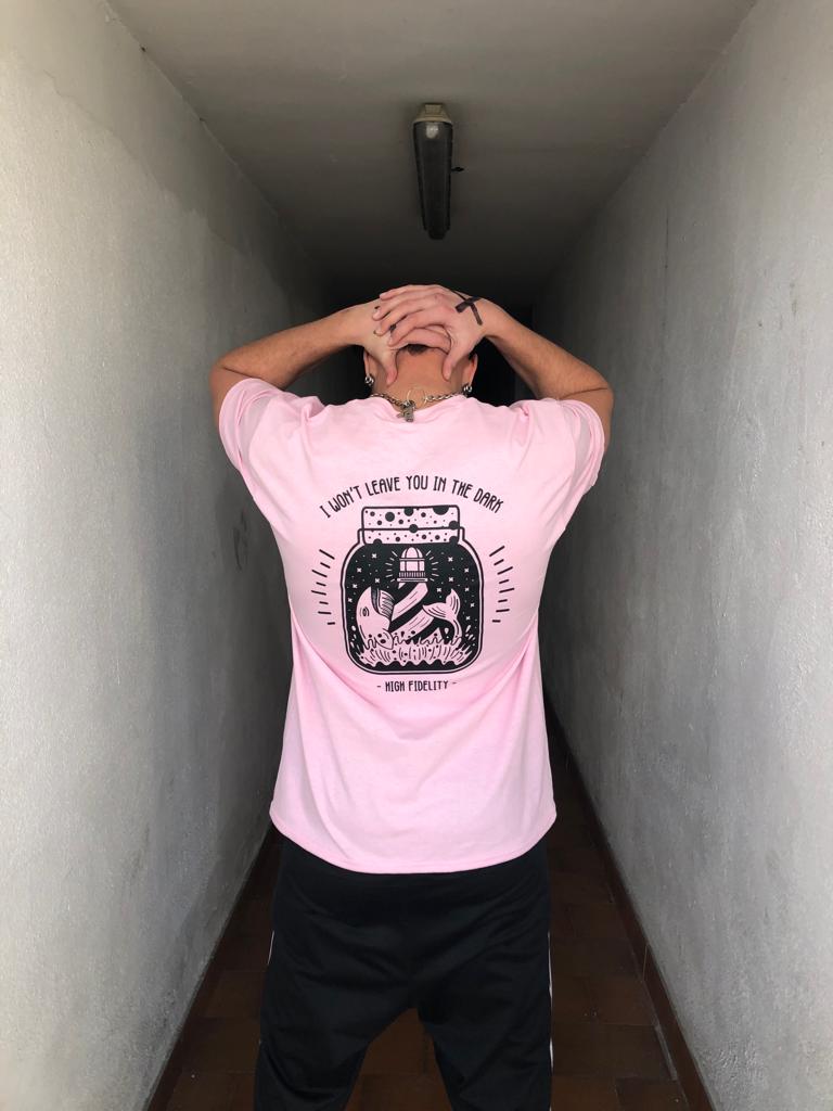 Kill_HiFi's tweet photo. Nuestra @pizzaconkiwi nos ha hecho un pedazo de diseño de cami ¡Mañana la tendréis en el concierto! https://t.co/T5mSRT05Cy