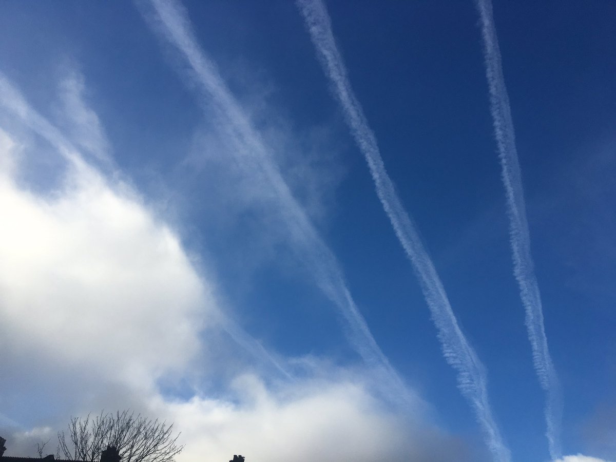 Geoengineering in action right in front of our faces. They are not contrails. <a href="/metoffice/">Met Office</a>