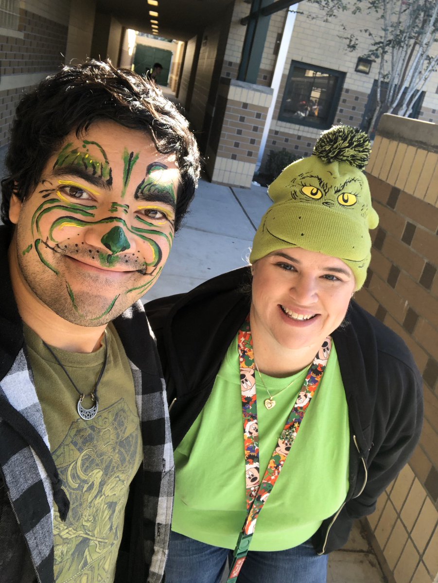 The Media Center representing during our 12 days before Holiday Break! This idea was created by our very own PAC (Principal’s Advisory Committee) led by students! Yesterday’s day theme, Grow Grinch a Heart by doing a random act of kindness &amp; wear green!! #PACsynergy #studentslead