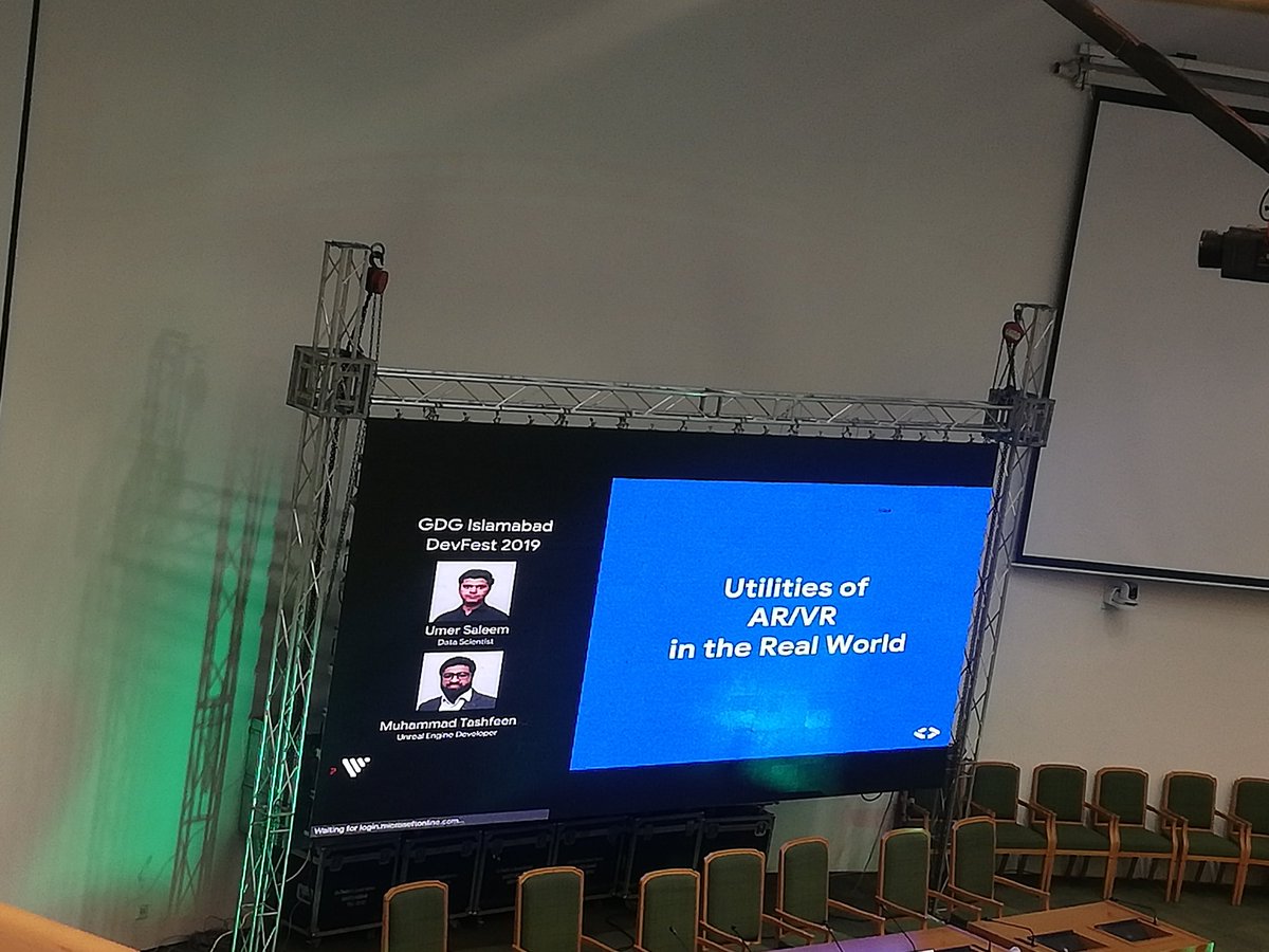 TalhaMuneer14's tweet image. One of the main reasons why you should have come to this event. @GDG_Islamabad #DevFest19 #Islamabad #NUST