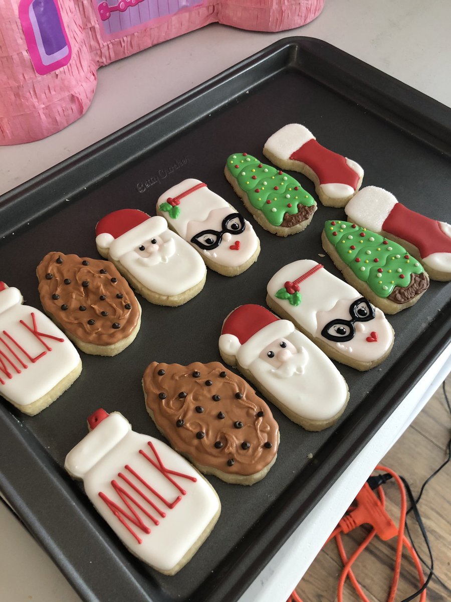 kalismomlacey's tweet image. #12daysofhb @LuckyAtWinning  I love sugar cookies