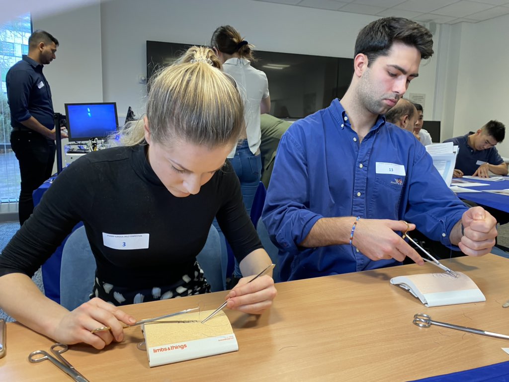 Fantastic skills demonstrated by Yorkshire medical students today at <a href="/RCSEd/">The Royal College of Surgeons of Edinburgh</a> #surgskillscomp <a href="/David_ukan/">David O'Regan 💚💙</a>. The future of surgery is bright!