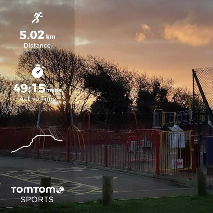 wheezeybouncer's tweet photo. Back at @Llanelliparkrun this morning not to shabby after a couple of weeks not being able to breathe! #parkrun #toofattorun #girlsthatjeff #jeffing #thisgirlcan #thismumruns https://t.co/9pysJuhWtC