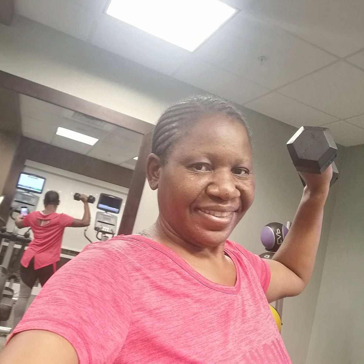 drnelliekangwa's tweet photo. Tough decision to work up at 5am from a beautiful hotel. 
Later on eat moderate and healthy when all expenses are paid for.
#SelfLove
#SelfRespect
#Bodyweightchoices
#HealthyLifeStyle
#Zenbodi 
#Keepingyoung https://t.co/epA6AzJR62