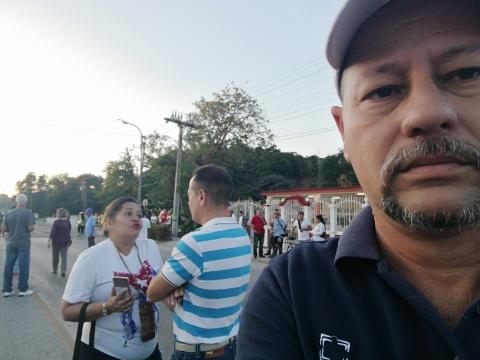 JorgeBanes's tweet photo. El pueblo de #Holguín rinde tributo a sus mártires y #JovenClub se suma como toda #Cuba https://t.co/uohWOMz8Zl