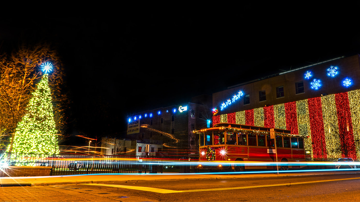 It's Trolley season! Head downtown tonight to hop aboard an old-town festive trolley ride to see the holiday lights and action of Downtown Toledo. The trolley departs from The Attic on Adams Street at 5:30pm, 6:00pm, 7:30pm, 8:00pm, 9:30pm, and 10:00pm. Don't miss it!