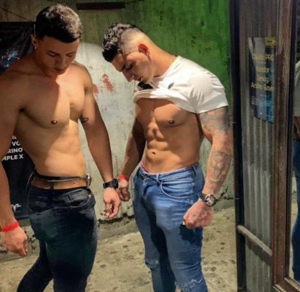 ThomasFalcon20's tweet photo. hey guys, my friend @dorianlux1 and my team @masterboys20 , will be in the anniversary celebration to the best study  of country @moldesVc enjoy a couple of days on the beach, I hope to see you soon 🔥💯💎🔝 https://t.co/sl3b7EcdJc