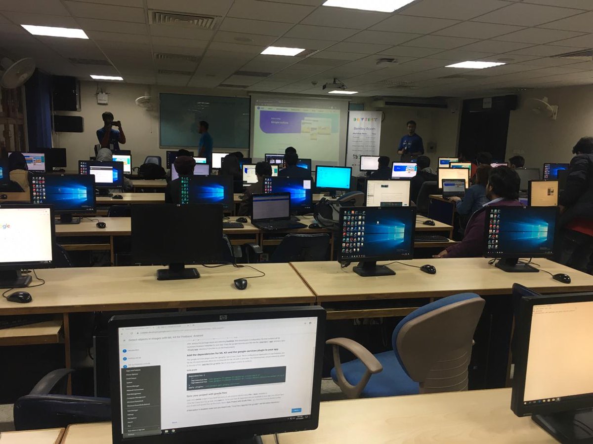 UmarNazir94's tweet image. AMP workshop at #DevFestIslamabad