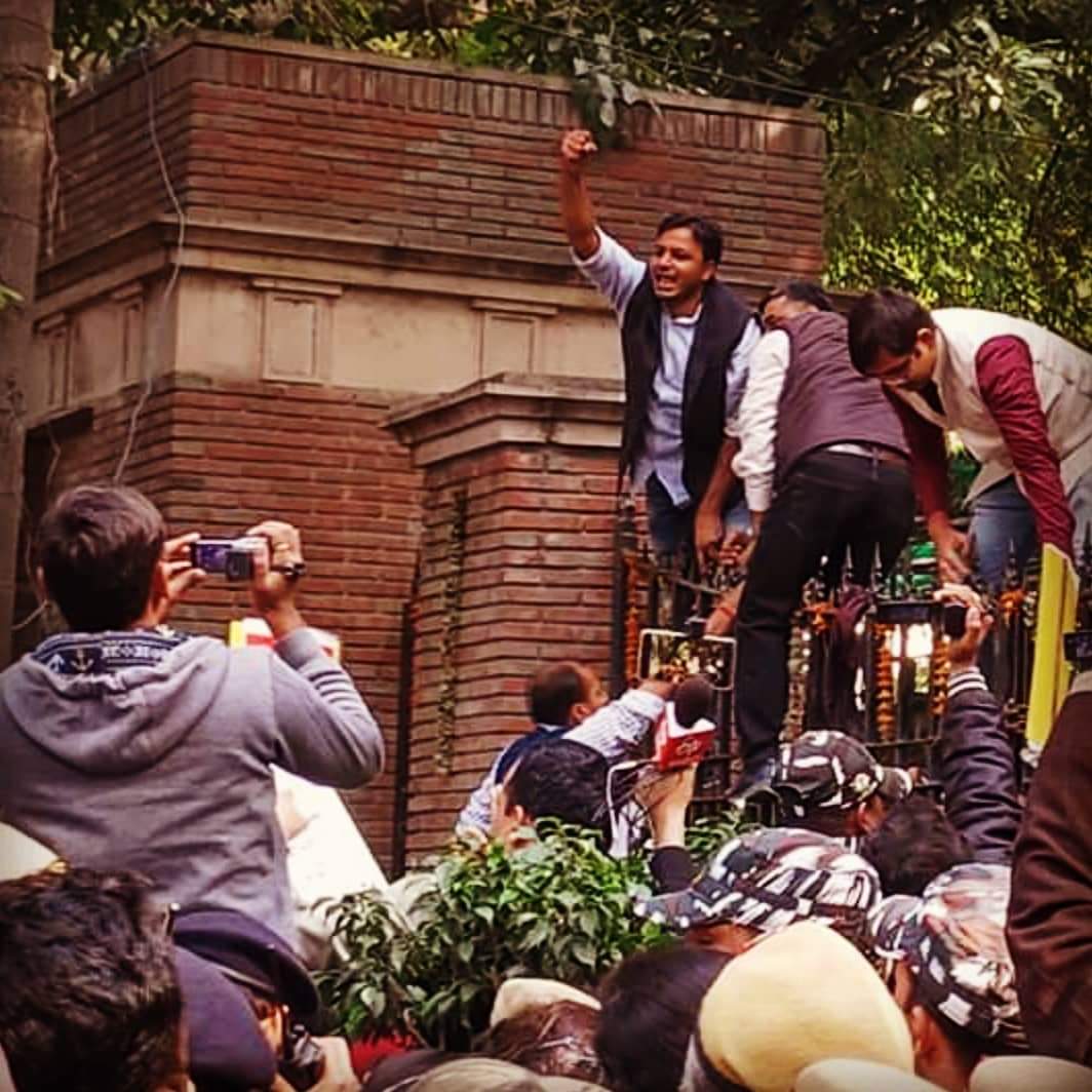 ruchika_bal's tweet image. Absorption humara nara hai.
#onetimeregulation4AbsorptionofDUADHOC
#DUadhocABSORPTION
#OneTimeRegulationForAbsorption
#OnlyAbsorption 
#ABSORPTIONof6500_DUadhocs
 @DrRPNishank @ArvindKejriwal @PMOIndia @VPSecretariat @Delhi_U
@MHRD @ndtv @ndtvindia @aajtak @IndiaToday @ABPNews