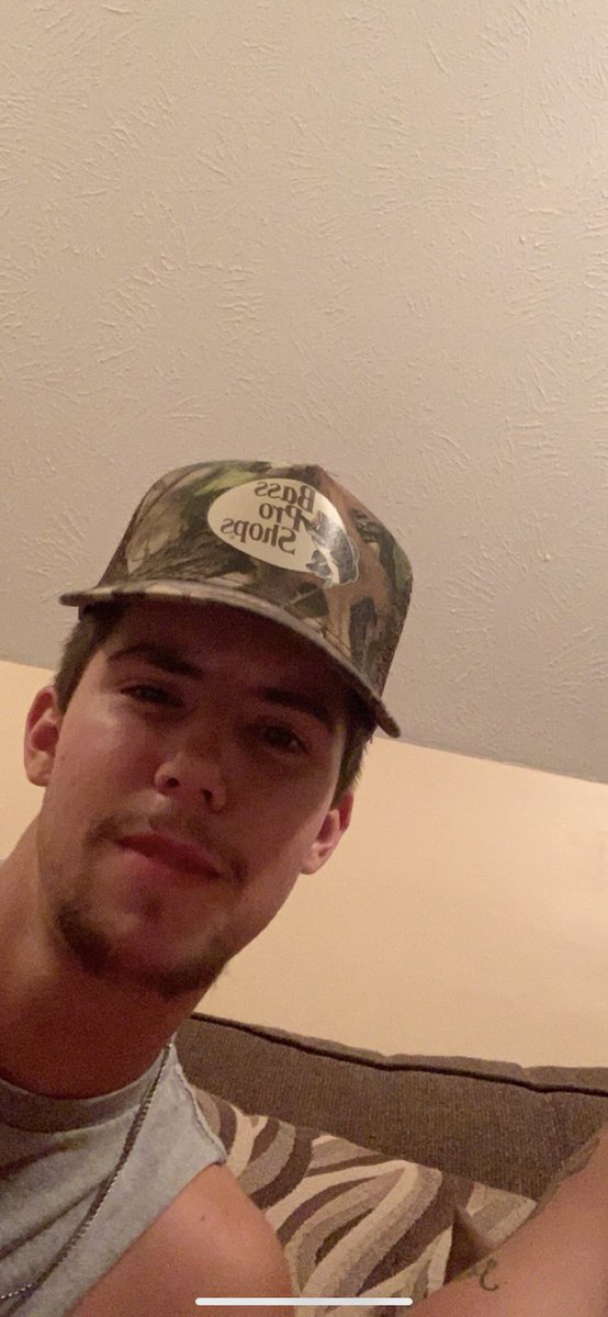 Ibrooks07's tweet photo. Happy birthday big fella, thanks for bein my best friend, love and miss you homie❤️💪🏼 @tdezzutti3 https://t.co/l1uNObwdQC