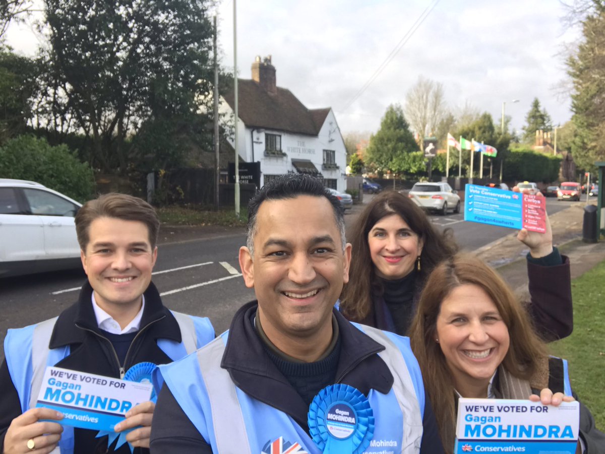 gaganmohindra's tweet photo. Great to have Sara Argent, @CllrAlexBright and Cllr Joanna Clemens campaigning for me in Chorleywood. Other teams are out keeping SW Herts blue 🔵 #VoteConservative #gagan4swherts https://t.co/1Mdf81WOAG
