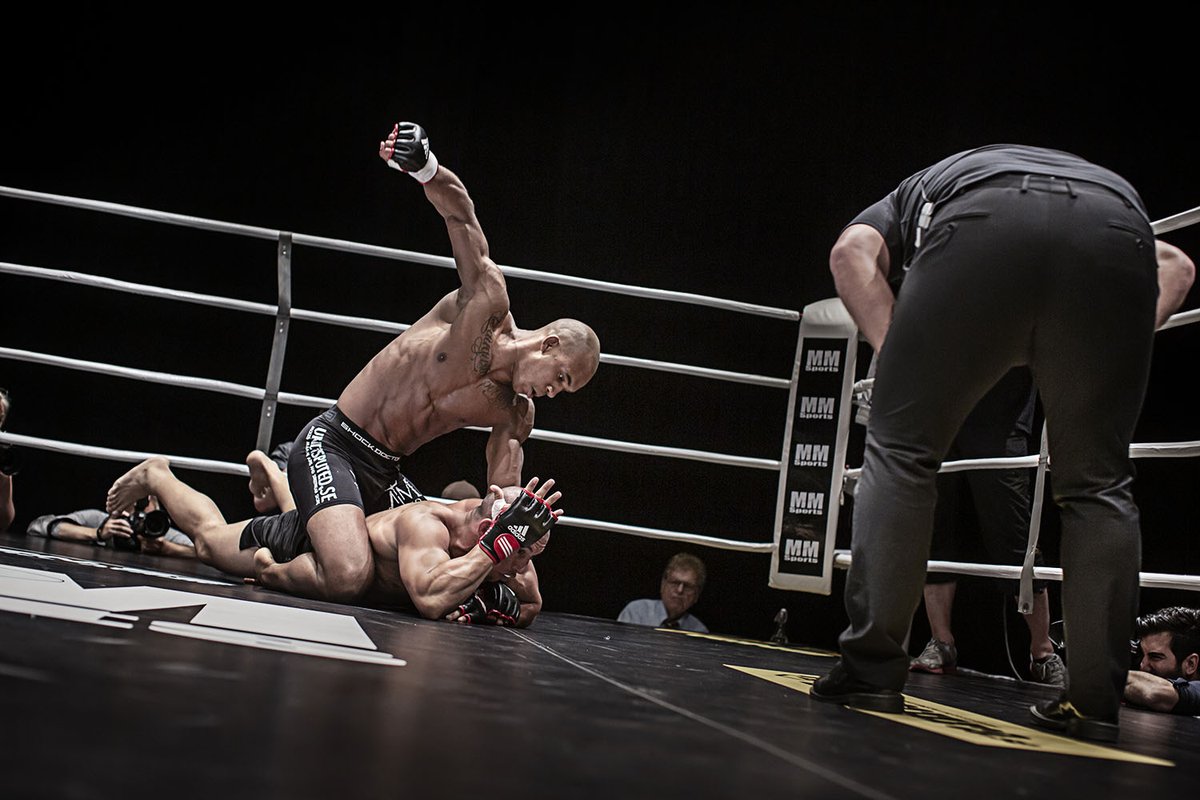 Idag ska småbarnspappan och MMA-proffset <a href="/NicoMusoke/">Nico Musoke</a> försvara sitt mästarbälte i #MMA på  <a href="/SuperiorC/">Superior Challenge</a> galan i Stockholm. 

Han är en på Miljonen, en serie porträtt på Stockholmare som jag mött, och porträtterat i <a href="/dagensnyheter/">Dagens Nyheter</a> 

dn.se/sthlm/nicholas…