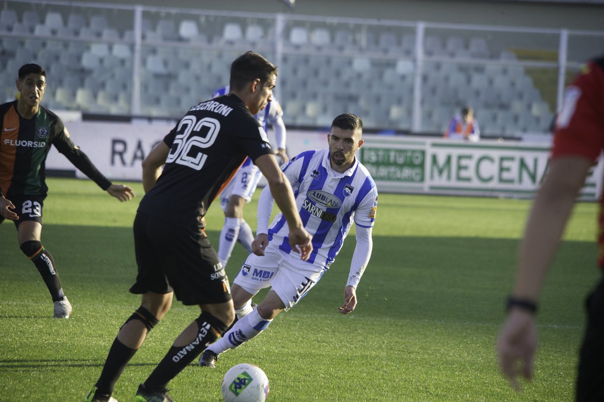 PescaraCalcio's tweet photo. โช๐ต IL POST MATCH ๐ฌ ๐ ๐ฆ
๐ค๐ฌ Mister #Zauri: "Pareggio giusto"
๐๐ฅ https://t.co/vuivb3MaAg
๐๐ป๐๏ธ https://t.co/7dp164Skz9
#AmoPescara | #PesVen | 2-2 https://t.co/xLeTJIQ6Io