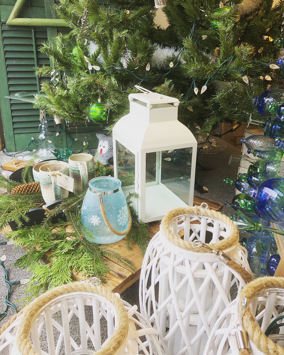 MyCreativeEdge's tweet image. We may be living on Douglas St but our home is on Quebec. Join us today for the Quebec St Holiday Open House, until 8pm #downtownguelph