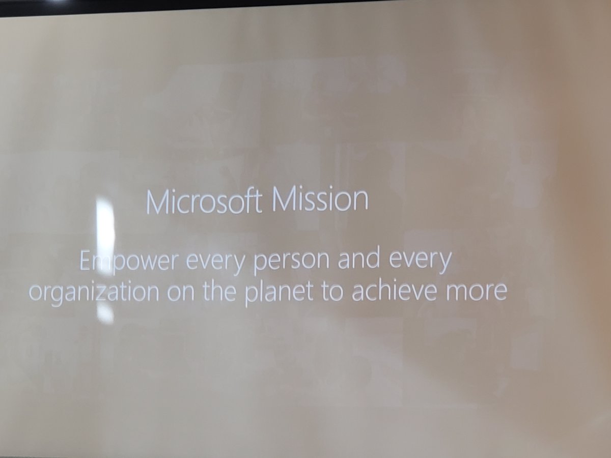 jamesonlee_'s tweet photo. many many professional learning opportunities. As I reflect on my journey, I am #grateful for #FCLedu and #MicrosoftEduCA challenging and pushing my learning forward. #FutureReady (2/2) https://t.co/R9xg8Ei8oi