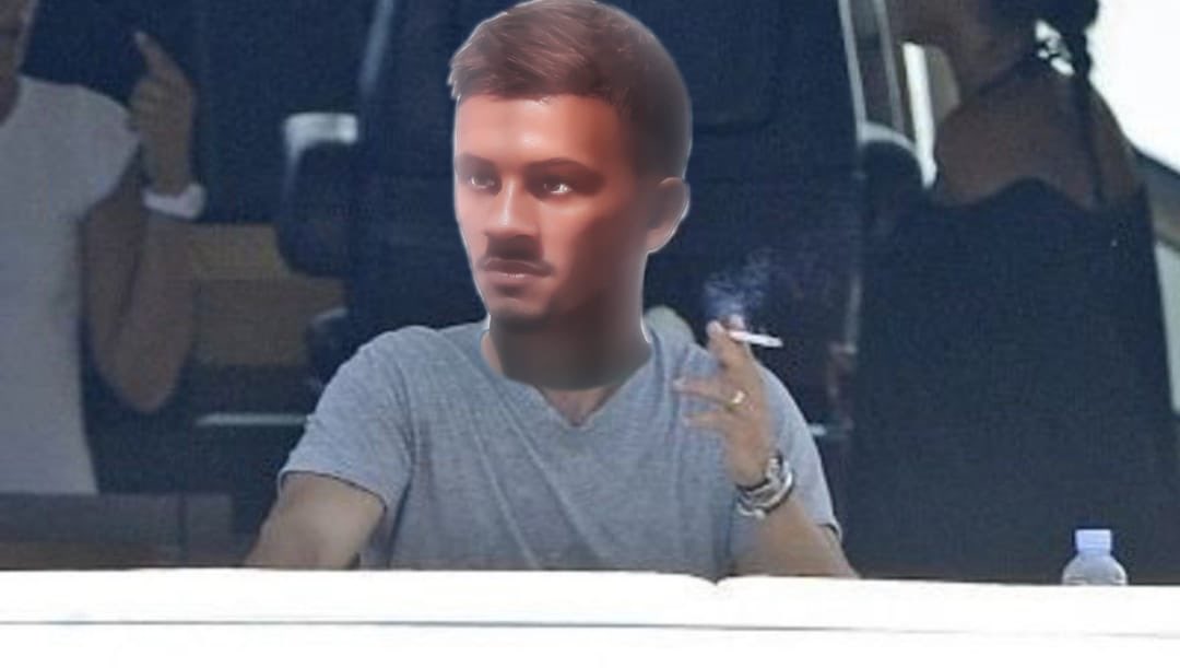 El club pilla a #SarmientoJuve fumando y de fiesta un día antes de jugar ⁦<a href="/VFOspain_ps/">VFOspain PS</a>⁩
El club lo ha sancionado y mañana no podrá jugar ⁦@VNLeague_⁩  #Humor #cpro #MC #MD #Fiesta