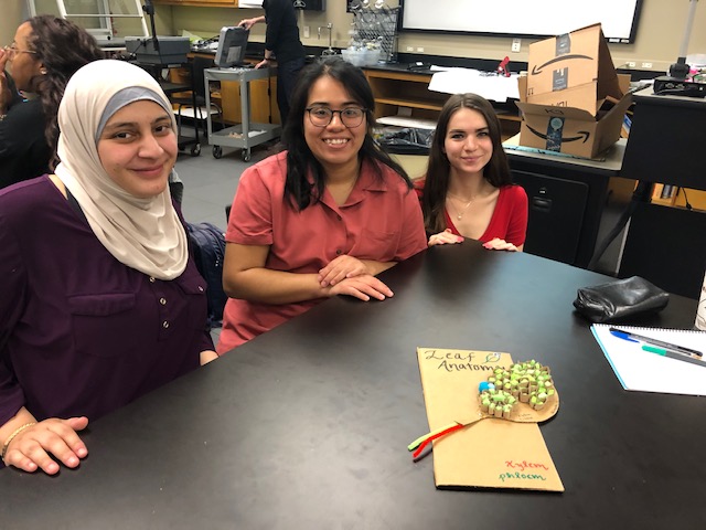 UTeachMaker's tweet image. A great time 'making' with the first ever cardboard construction challenge in Classroom Interactions. Thanks to makers @juliettevee and @Mott_Garrett for all their help!