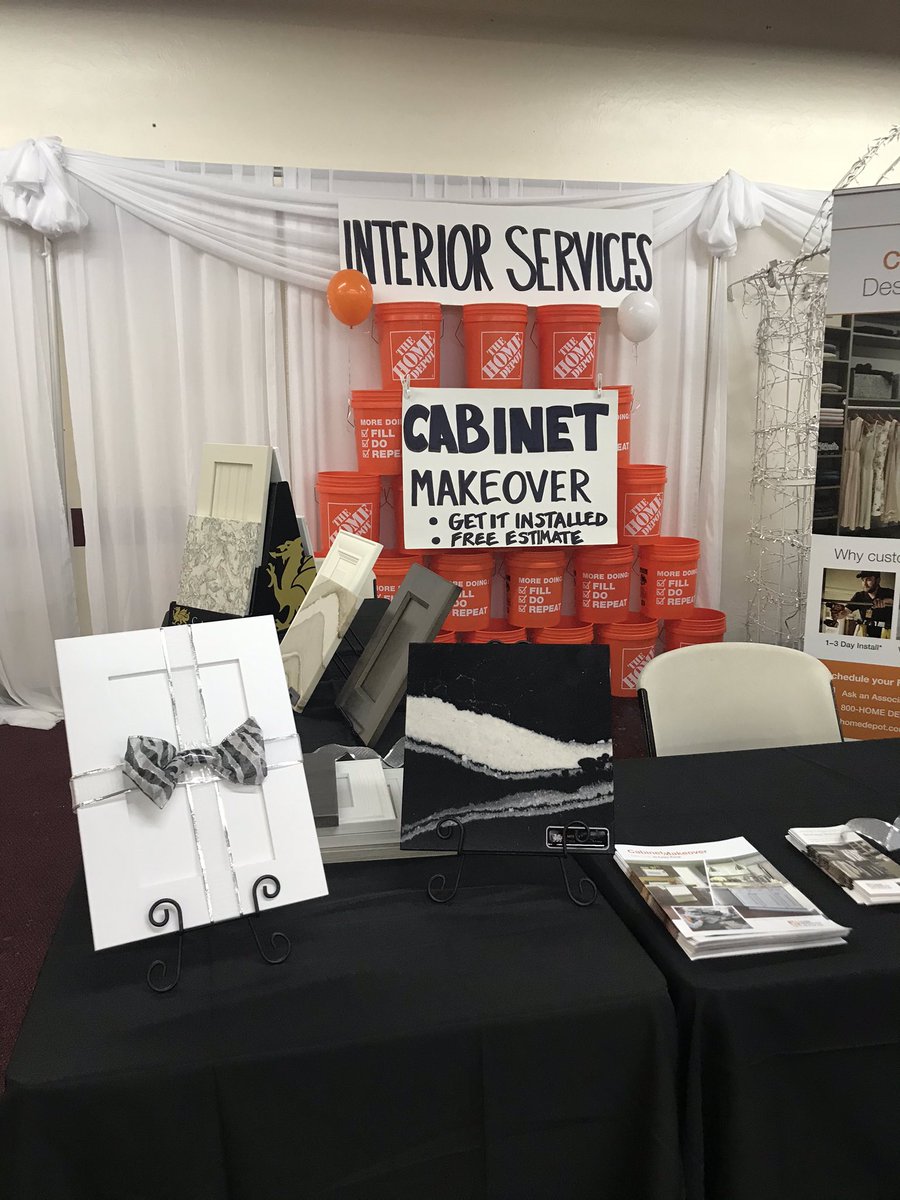 DeMarcoDesigner's tweet image. Here @TucsonExpo Partnering with store @414 @486 #HSPS Team and our services providers bringing  #Services today in #SoAZ come see #HomeDepot today @SboushieHDE @DerekTHD @THDNick @THDBic @THDYuda @D60HDExteriors @StaceyTank