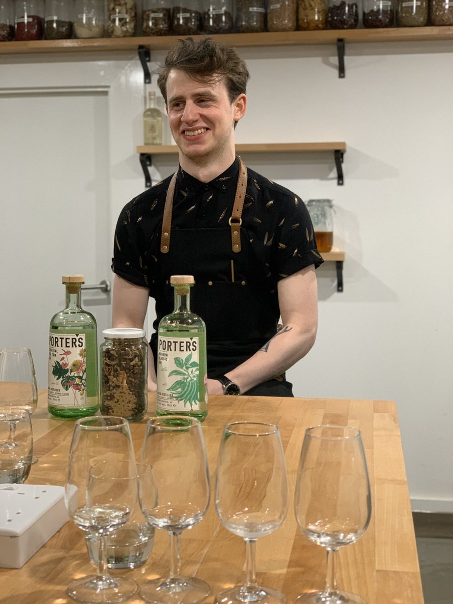 Theweewhitedug's tweet photo. (Ad) Another fab day in Aberdeenshire. Weโve enjoyed art, more goodies from @mackiesscotland a wee round of festive crazy golf at the Aberdeen Christmas market and a brilliant gin tour/tasting with Ryan at @portersgin #winterabdn #visitabdn https://t.co/eomrnt0HrJ