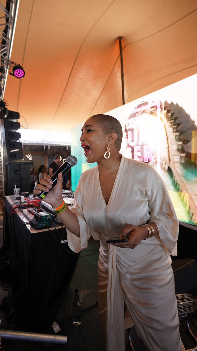 AffiliateCartek's tweet image. Oh yeeees!!! 🔥🔥🙌🏾🙌🏾 @KFMza&apos;s @SherlinBarends hyping up the crowd at #COSMOSummer brought to you by @Berninisa @GrandAfrica ☀💕✨