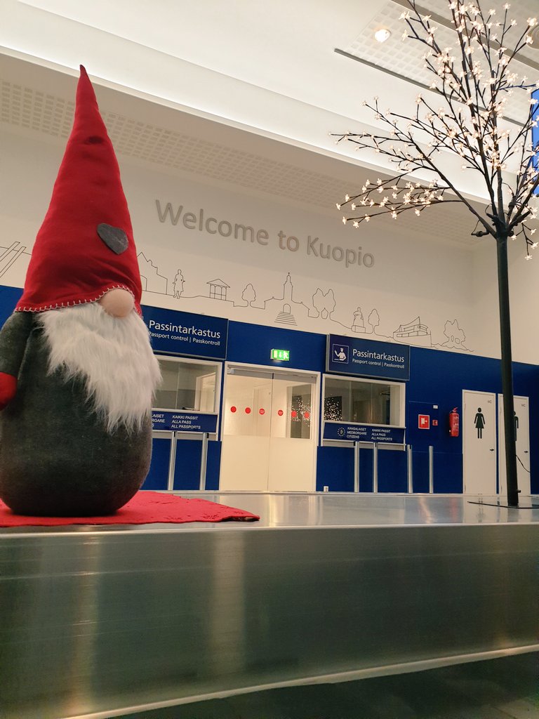 Piiaojala's tweet photo. Kuopion lentoaseman joulu 2019❤
Christmas 2019 at Kuopio airport🌟
#hyvääjoulua #merrychristmas #godjul #kuopionlentoasema #EFKU #kuopioairport #finavia #smoothtravelling https://t.co/482LLZSY8V