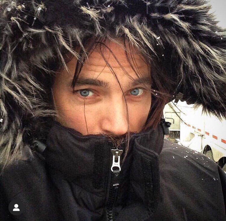 HollidaysStache's tweet photo. Facial hair 
and locks of hair 
and furry hoods, 
oh my! 
#WinterTim 
#WynonnaEarp https://t.co/ROqlTItuUX