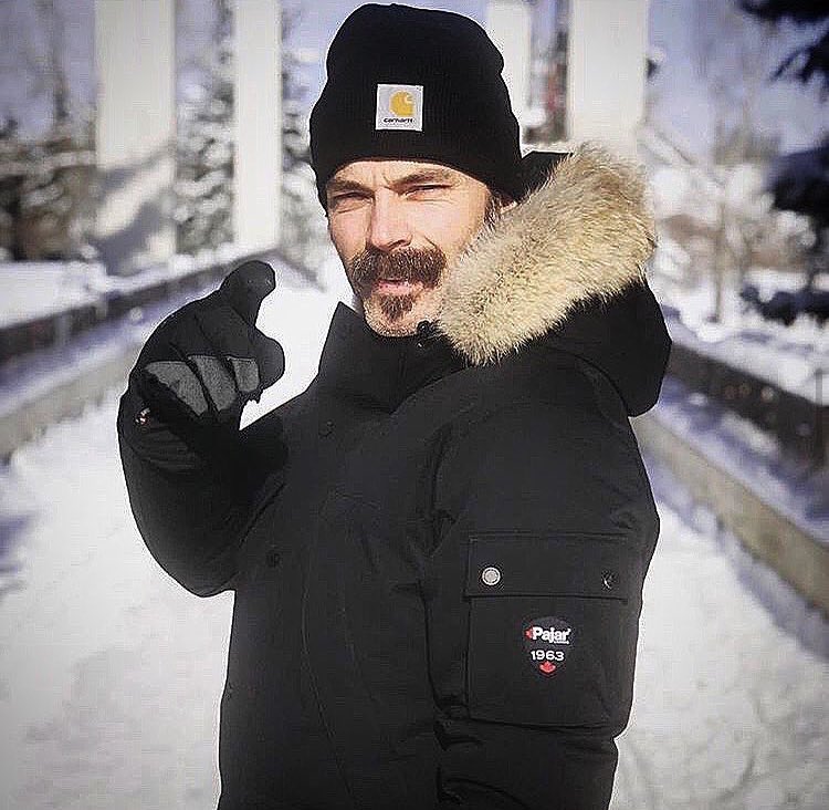 HollidaysStache's tweet photo. Facial hair 
and locks of hair 
and furry hoods, 
oh my! 
#WinterTim 
#WynonnaEarp https://t.co/ROqlTItuUX