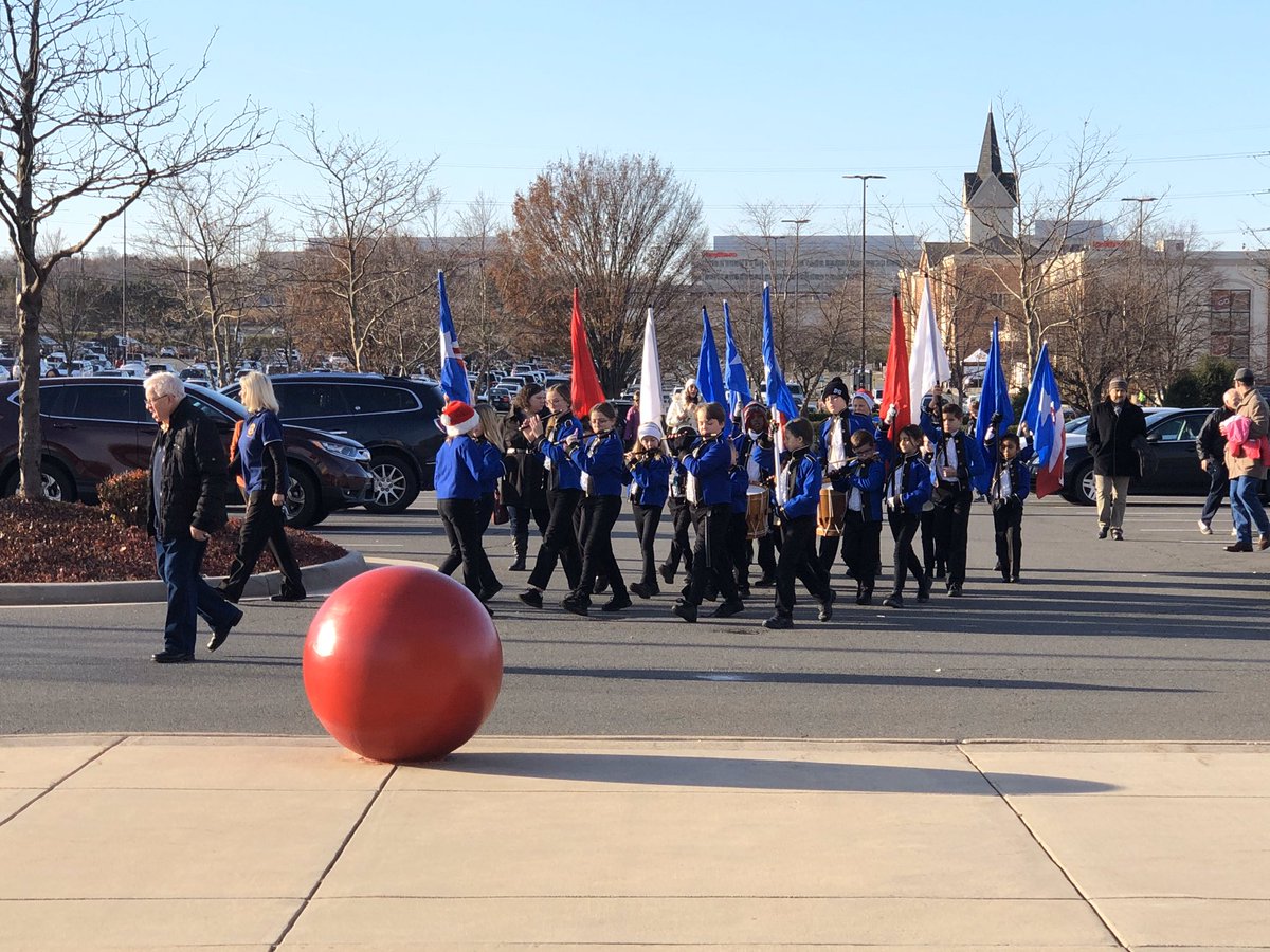 Another successful Heros and Helpers event at T-2272. We loved the opportunity to connect with our local community and law enforcement! <a href="/AndrePijaca/">Andre Pijaca</a> <a href="/Marissa0608/">Marissa Alexander</a> <a href="/SextonRob/">Rob Sexton</a>