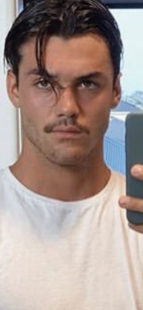Isabell47344541's tweet photo. They do look alike @GraysonDolan @JohnJohnnydepp they look kinda like twins ooppps Johnny depp stole @EthanDolan twin😂 https://t.co/TsO9MwGLc9