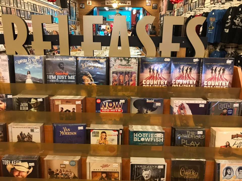 davidballmusic's tweet photo. @ErnestTubbRS is looking mighty fine this Christmas season! Thank you for putting our “Thinkin’ Problem” @OmnivoreRecords reissue in your New Releases! @Conqueroo1 #ThinkinProblem #90sCountry🤠 https://t.co/tPYZNwttNN