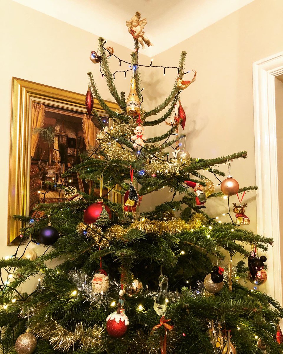 susanmaxwell777's tweet image. Finally ...
#christmashasbegun #treedecor #happy 🎄