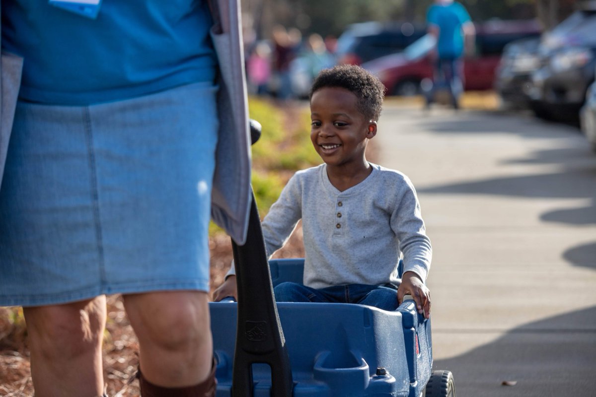 portcitychurch's tweet photo. Whether it be by 🚲, ✈️, ⛵️, 🚗, 🚂,🛶, 🚍, 🛴, or even a wagon, we hope you make plans to join us tomorrow! Services held at 9 AM, 11 AM, and 5 PM.
#LifeWithGodTogether https://t.co/lOyGNz3pOS