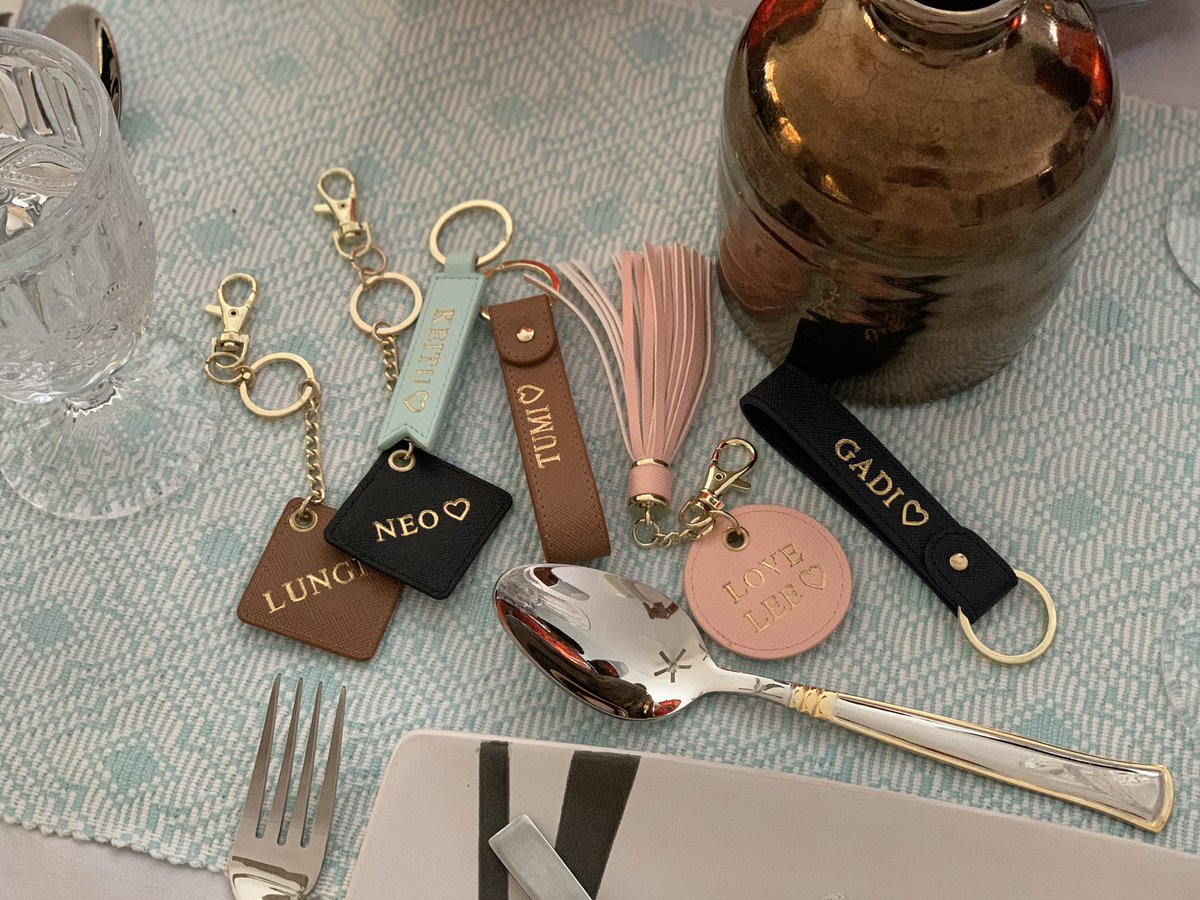 dr_lovelee's tweet photo. And there were party packs for the ladies!! ๐๐ฝ๐๐ฝ๐๐ฝ
Just because I am that person... ๐โฃ๏ธ๐
Gifts- personalized key rings ๐
#HostessWithTheMostest ๐ฅฐ
#WineClub ๐ท๐ท
#Basading ๐ฏโโ๏ธ๐ฏโโ๏ธ๐ฏโโ๏ธ
#WithinMyLadies ๐
#iThrowAMeanParty ๐ฅ๐พ๐ฅ https://t.co/9gubMqpP9N