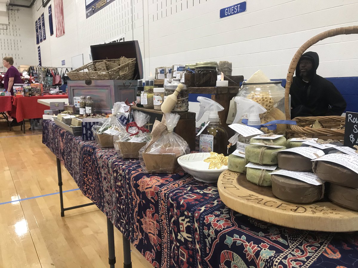Vendors (50) are setting up for the South Central Craft Fair! Come out today for some great deals 9-5pm. The Fair is set-up inside in the Gym! Lunch (starting at 11am) is a Barbecue Plate $7, Sandwich Chips, Slaw, Beans and a Drink! <a href="/SCESWildcats/">South Central School</a> <a href="/WCDE_TN/">WashingtonCoSch TN</a>