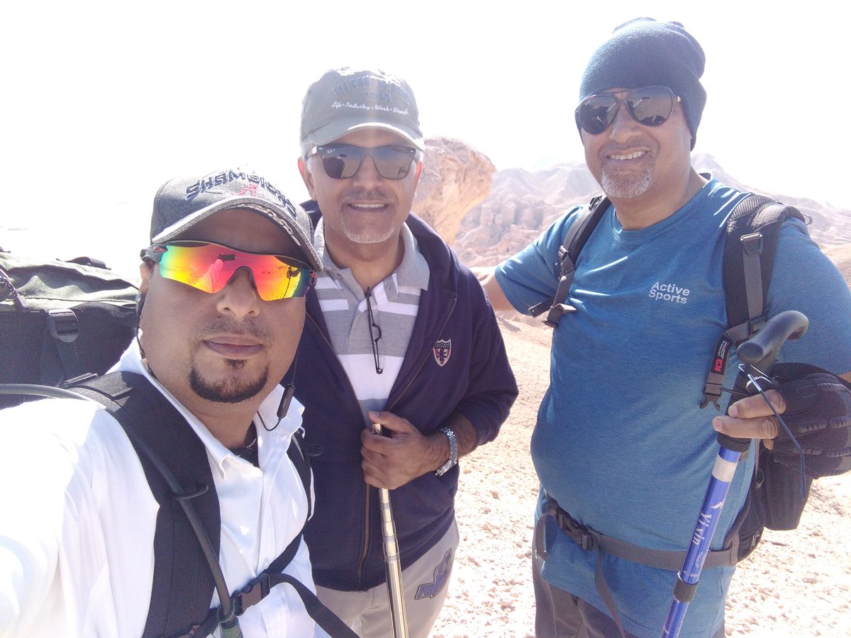 AlahsaHiking's tweet photo. #هايكنج_الأحساء
رحلة هايكنج الأحساء إلى جبل الثليم ورفع اكبر علم السعودية في أعلى قمة بجبل الثليم بالأحساء بتاريخ 7/12 /2019 https://t.co/4BZUtvwKYN