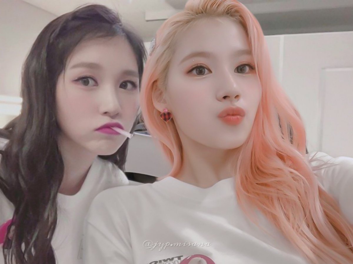 Mina x Sana - TWICELIGHTS Backstage Selca-#트와이스 #미나 #사나 #TWICE #MINA #SANA ...