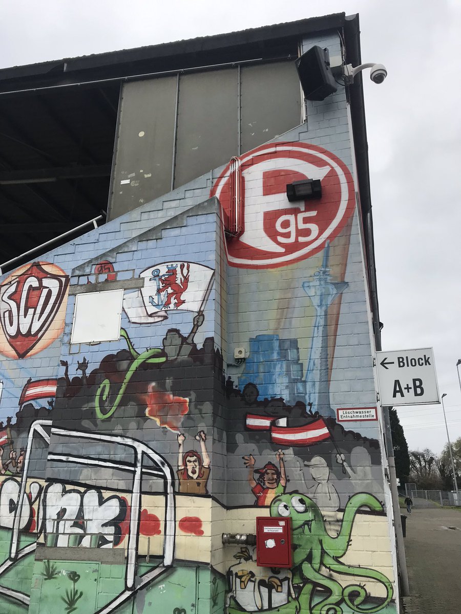 GrummelGru's tweet photo. Groundhopping-WE, Part II. U19 Buli #F95BOC im #pauljanesstadion: Ein Fest für #stadionerotiker #linkeschulter #fubbes #stadion #stadiums #groundhopping #groundhopper #calcio #fußball #football #viptörefans #düsseldorf #outofminga https://t.co/nAkzMerWoU