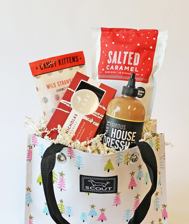 TasteBuzz's tweet image. It's the most wonderful time of the year! Add extra holiday magic to your gift when you package it in a festive Scout bag. Styles and patterns vary. Available in stores only. #tastethegoodlife #scoutbags #prettypackaging