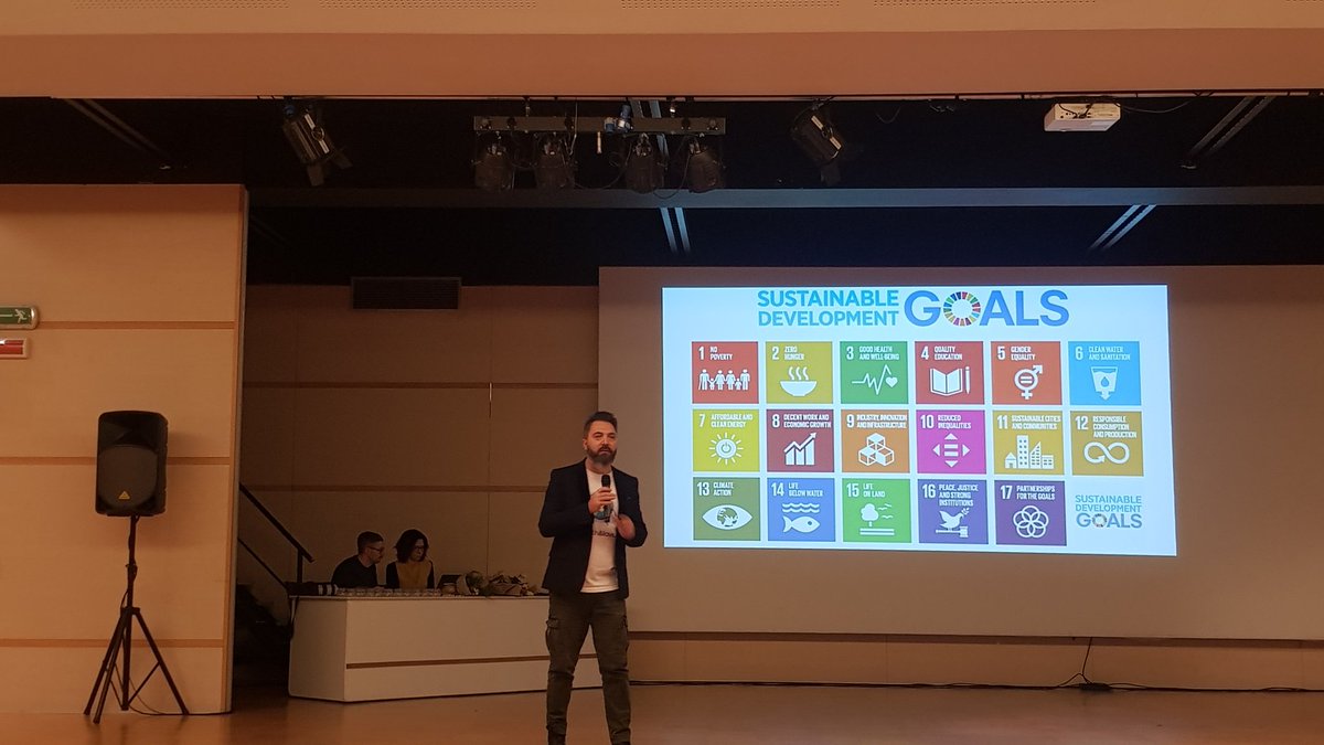 assunta corbo tweet media