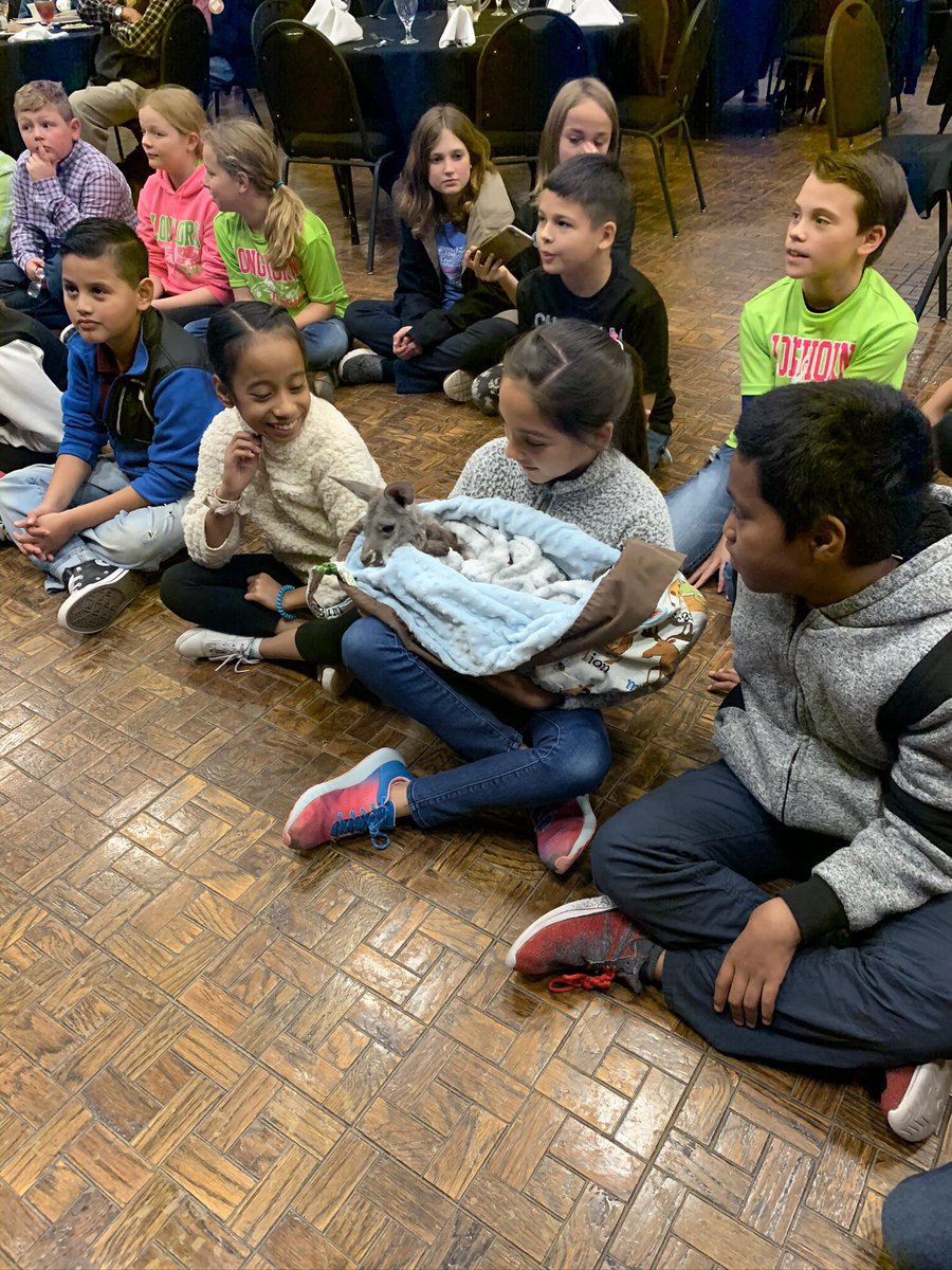 captnzen's tweet photo. #Enid Noon #Ambucs had Jr. Patrol Day yest./Fri. I brought crossing guards from Garfield Elementary. A2Z Therapeutic Petting Zoo did the program. Kids loved the animals! https://t.co/ssVH5ZeAwQ